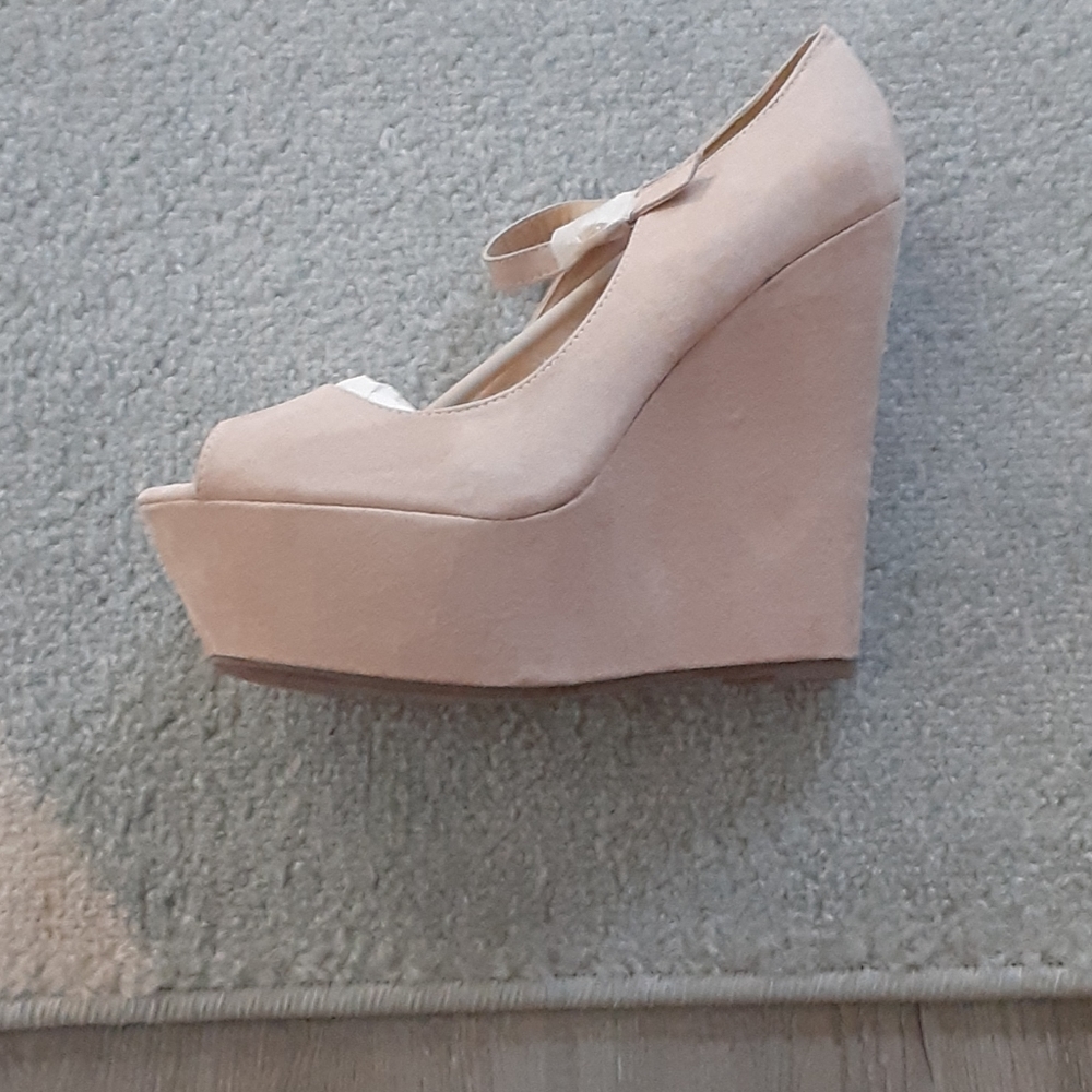 Nude Platform Peep-Toe Wedge